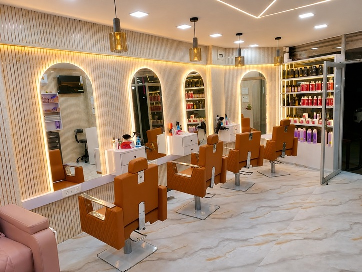 Salon Interior 1